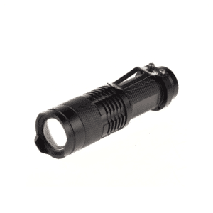 Lanterna Tática Super Potente Led com Zoom Longo Alcance para Trilhas Sitio Fazenda Vigilante - Preto